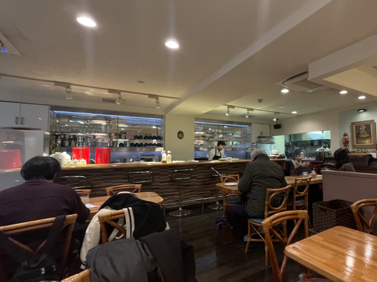 ケニヤン店内
