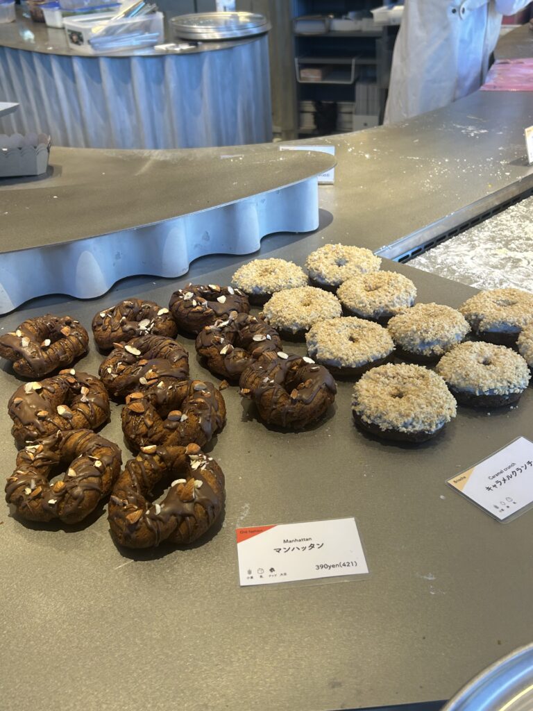 キャラメルやナッツのドーナツ